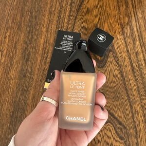 CHANEL Ultra Le Teint Black and Gold Foundation